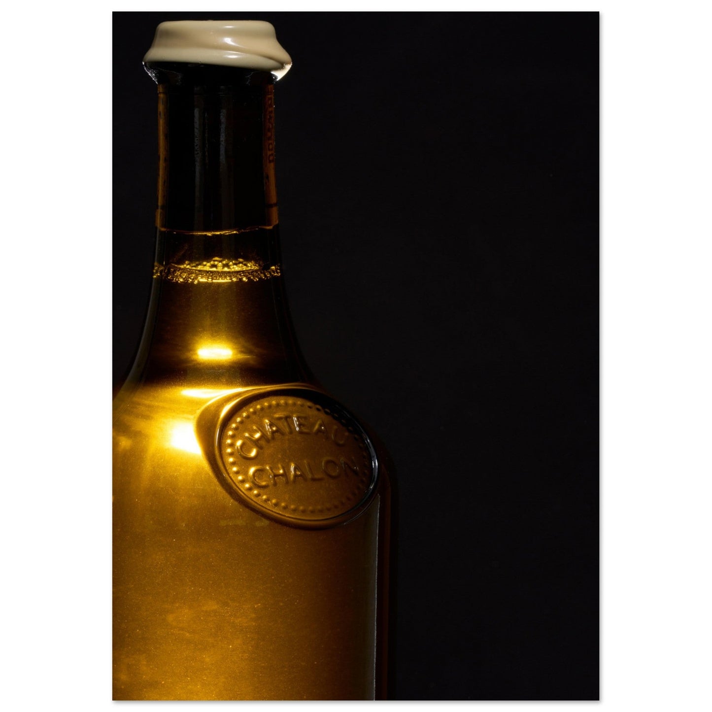 Poster Artistique du Col de Bouteille de Vin Jaune - Raffinement Vinicole - 0e6196a4 - b0b2 - 4b66 - 999b - 753718293bbe - LAM du Jura