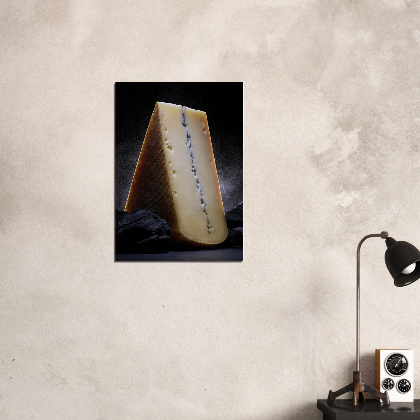 Poster Artistique du Morbier au Décor de Charbon - L'Art du Fromage Contrasté - d8d0e37a - 43e4 - 44fa - 9d8e - b045f1ed3d2d - LAM du Jura