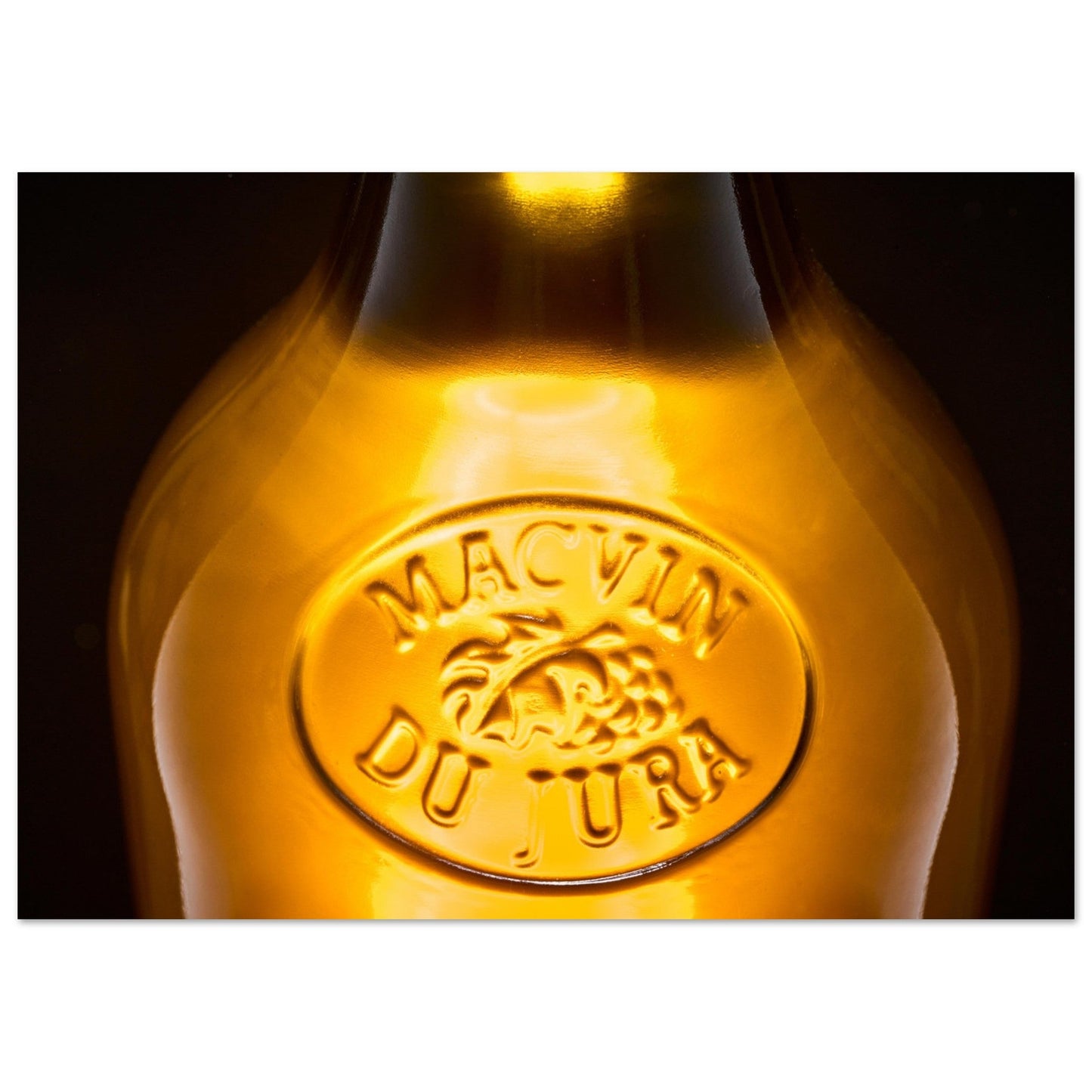 Poster Artistique du Sceau du MacVin Blanc - Style moderne - e467e673 - bd8b - 4ed8 - 8f45 - 593c520294a3 - LAM du Jura