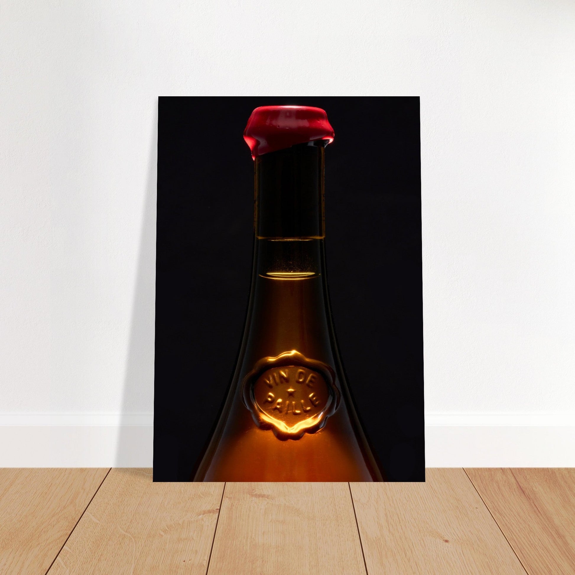 Poster Artistique du col d'une bouteille de Vin de Paille - Élégance Vinicole - db9944ec - 0ffa - 4f6a - 9b19 - dca7ed38fb87 - LAM du Jura