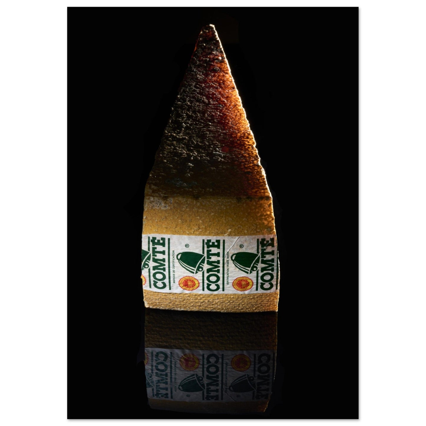 Poster Artistique d'un Morceau de Comté avec son Reflet - La Gourmandise en Toute Élégance - 24257c5b - 5554 - 41ea - b03c - 672271fa2614 - LAM du Jura