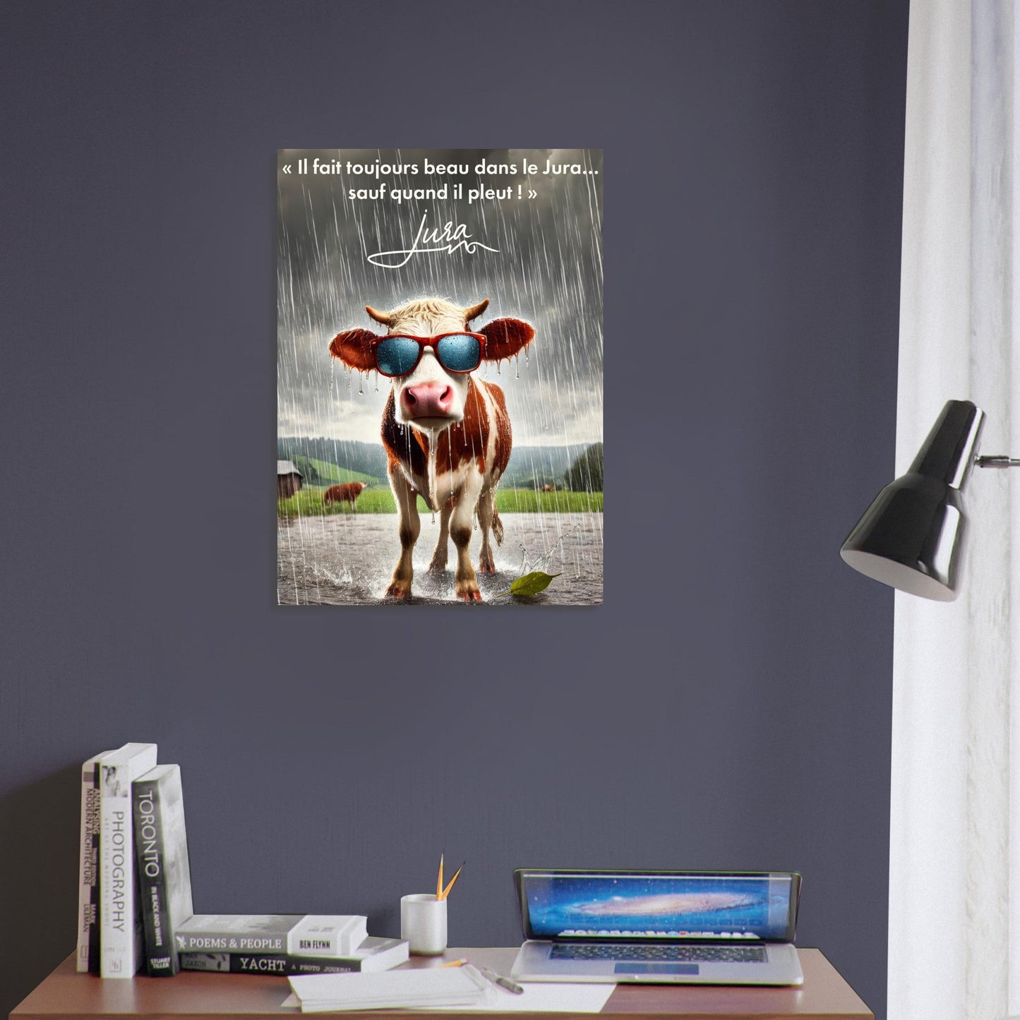 Poster Caricatural Vache sous la Pluie - Humour Rustique - 7afd7579 - 6592 - 40ec - 8cf8 - 3f12e4955d34 - LAM du Jura